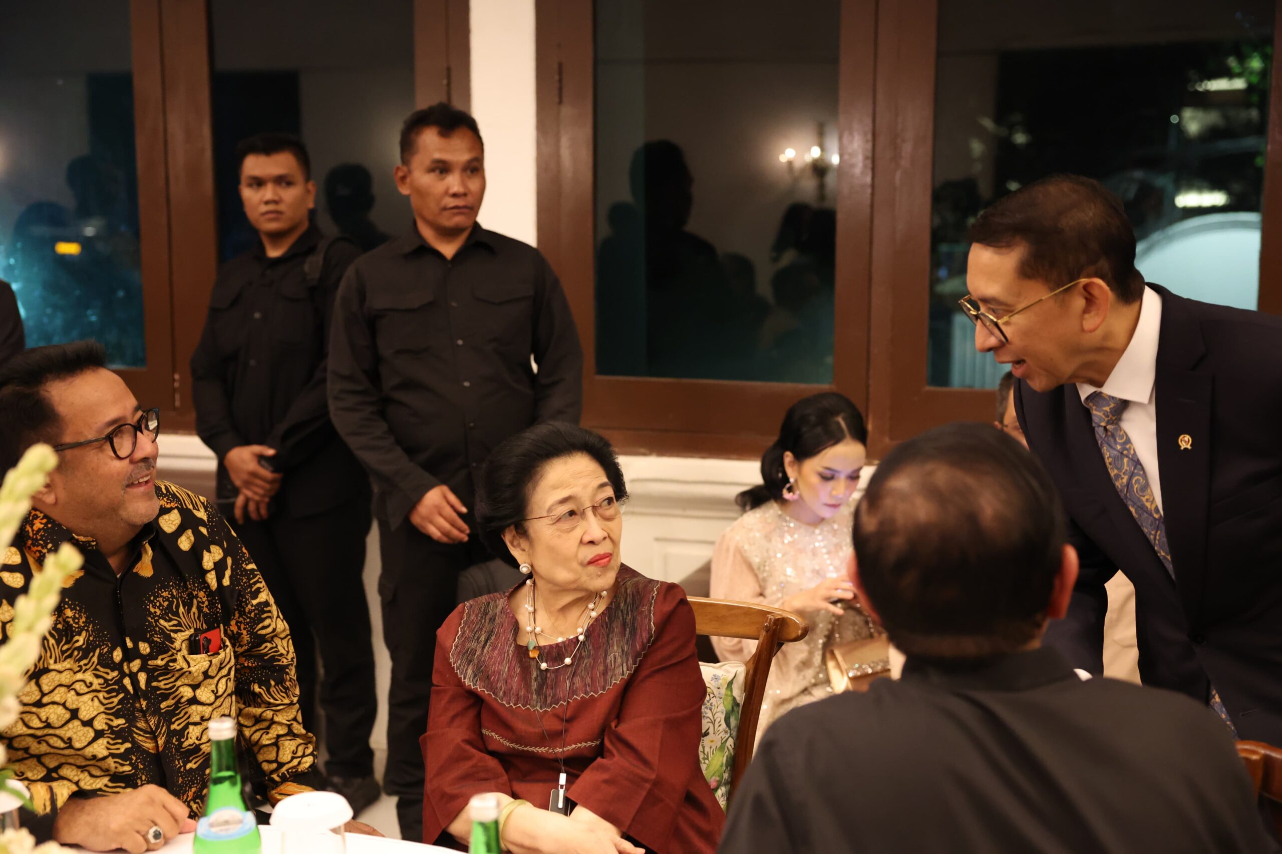 Di Balik Panggung: Fadli Zon dan Megawati Berbincang tentang Sejarah Sukarno