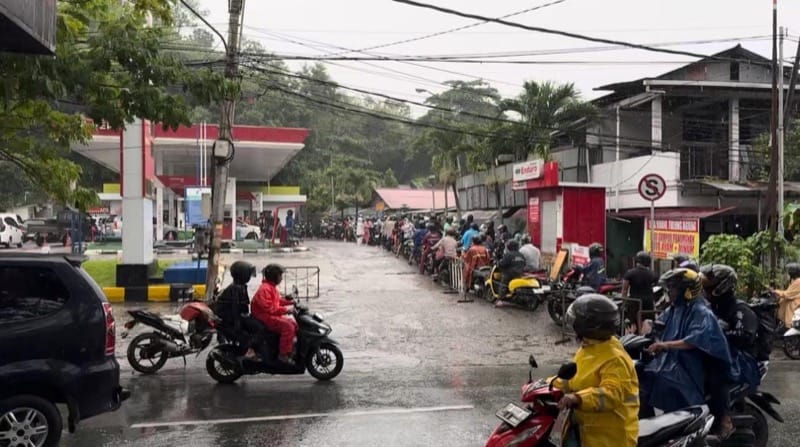 Kelangkaan BBM di Ibukota: Akar Masalah & Dampak terhadap Warga